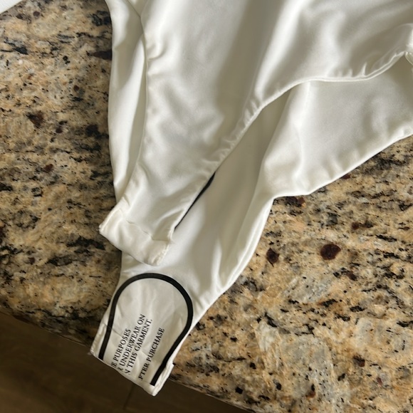 Princess Polly Laura Body Suit- White Size Small NWT - Picture 3 of 4